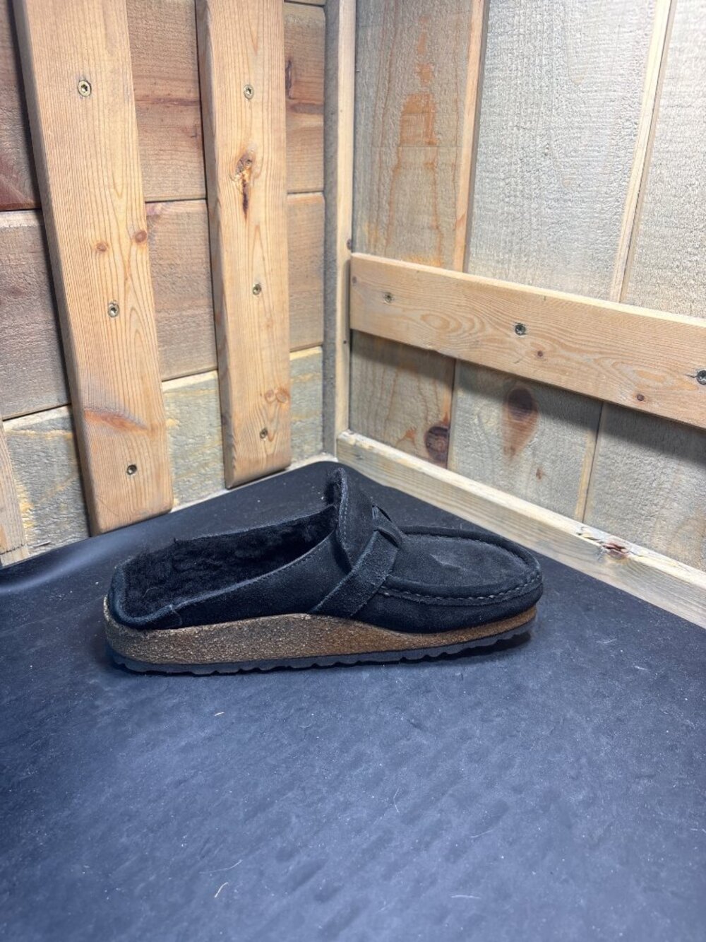 Birkenstock Buckley Black Suede Shearling Clog Unisex Size US W7 US M5 EU 38 - Picture 9 of 11